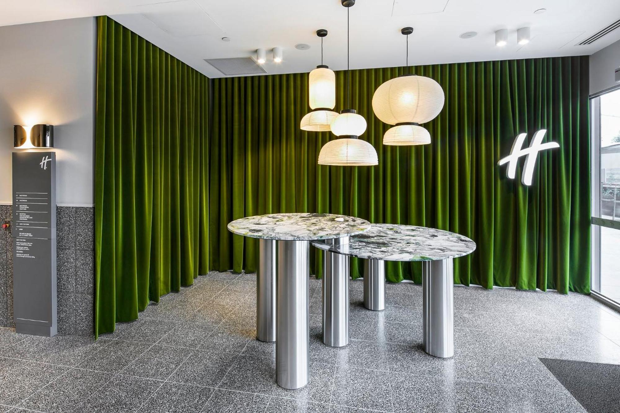 Holiday Inn Werribee By Ihg Экстерьер фото