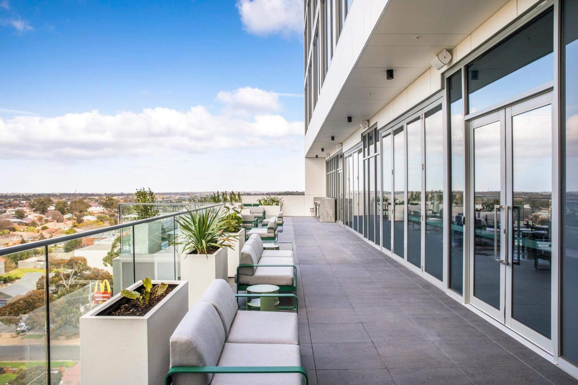 Holiday Inn Werribee By Ihg Экстерьер фото